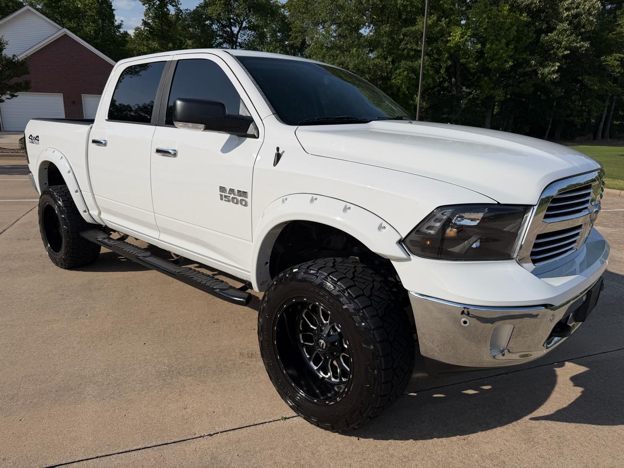 RAM 1500 Big Horn Crew Cab 4WD 2016