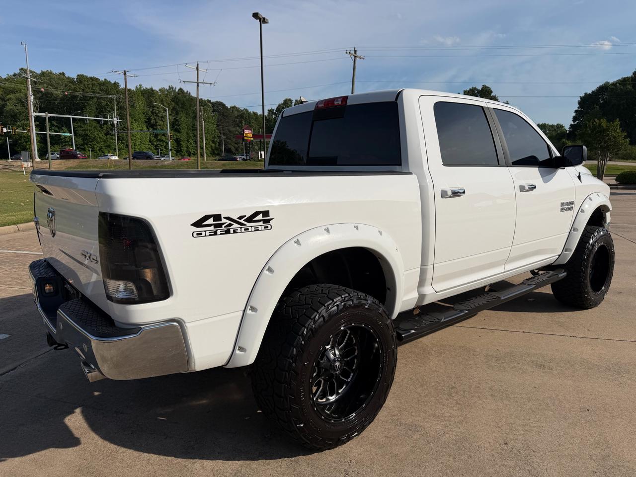 RAM 1500 Big Horn Crew Cab 4WD 2016