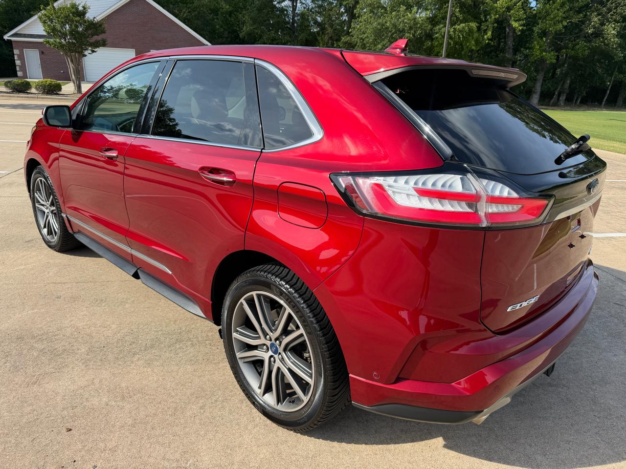 Ford Edge 4dr Titanium FWD 2019