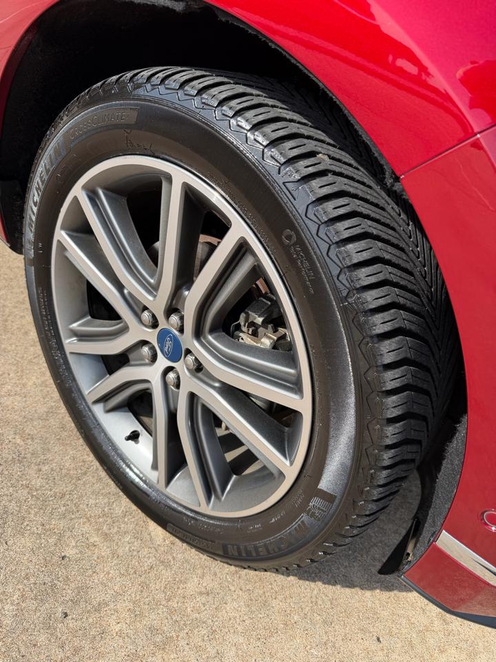 Ford Edge 4dr Titanium FWD 2019