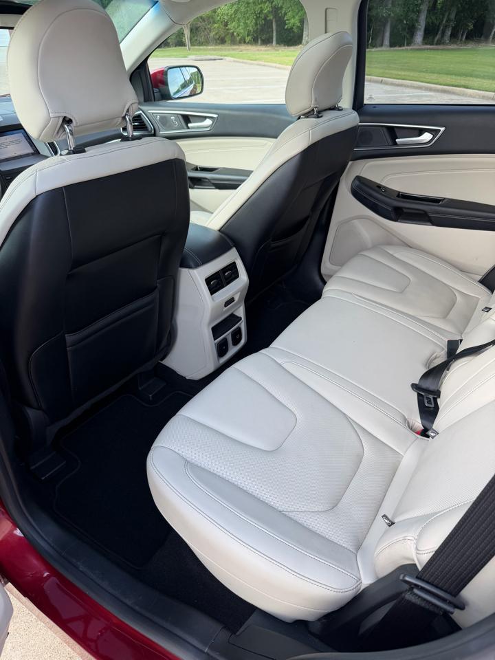 Ford Edge 4dr Titanium FWD 2019