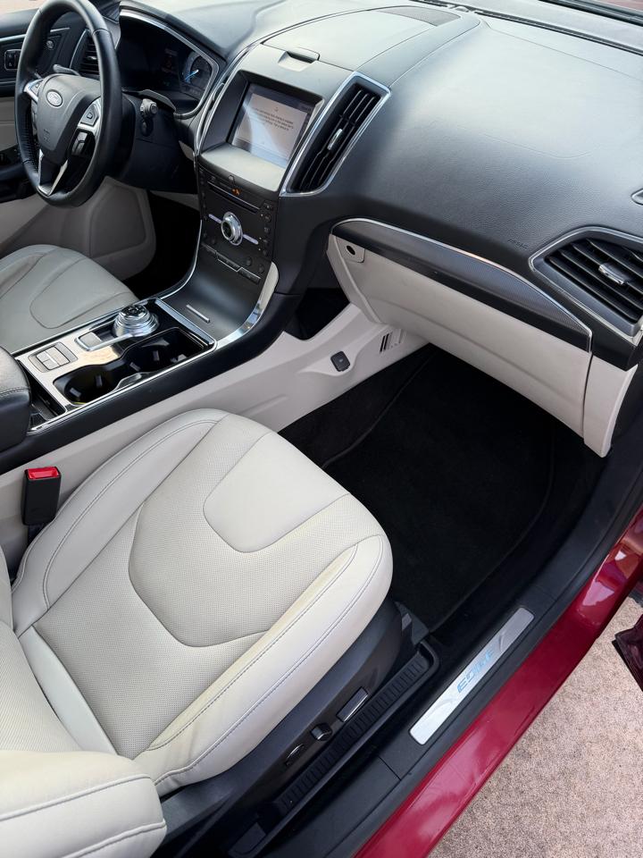 Ford Edge 4dr Titanium FWD 2019