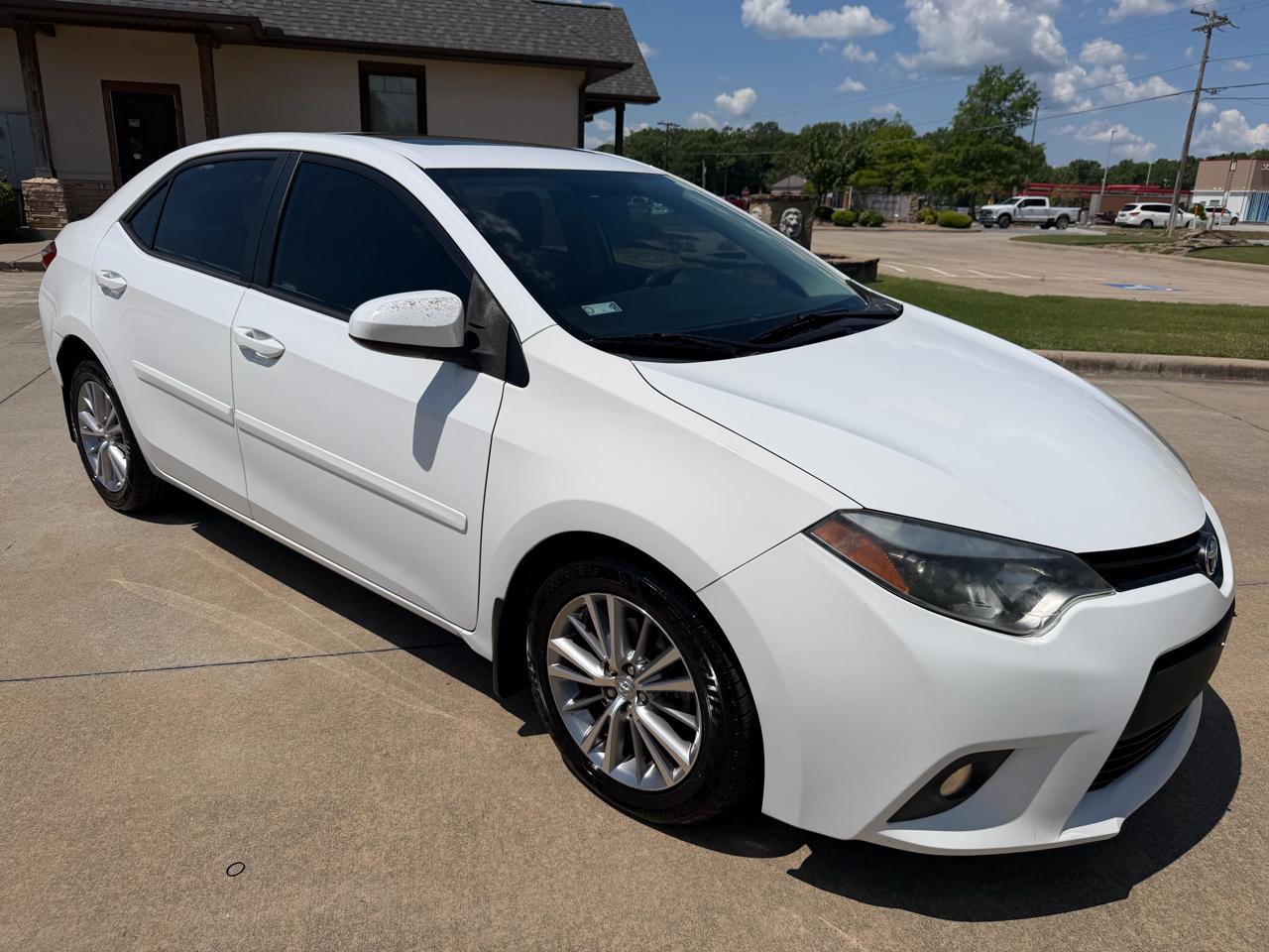 Toyota Corolla LE Premium 4D Sedan 2014