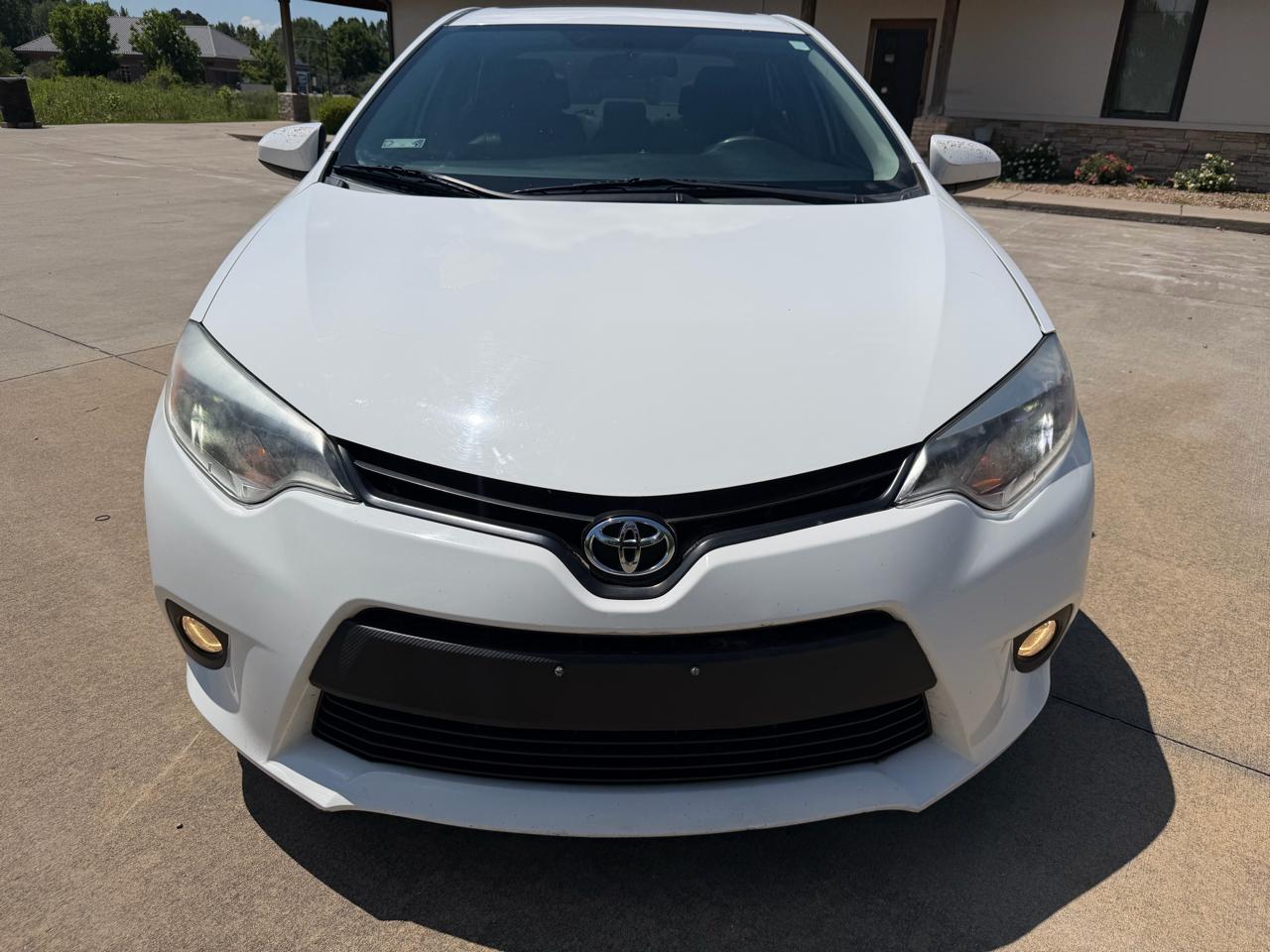 Toyota Corolla LE Premium 4D Sedan 2014