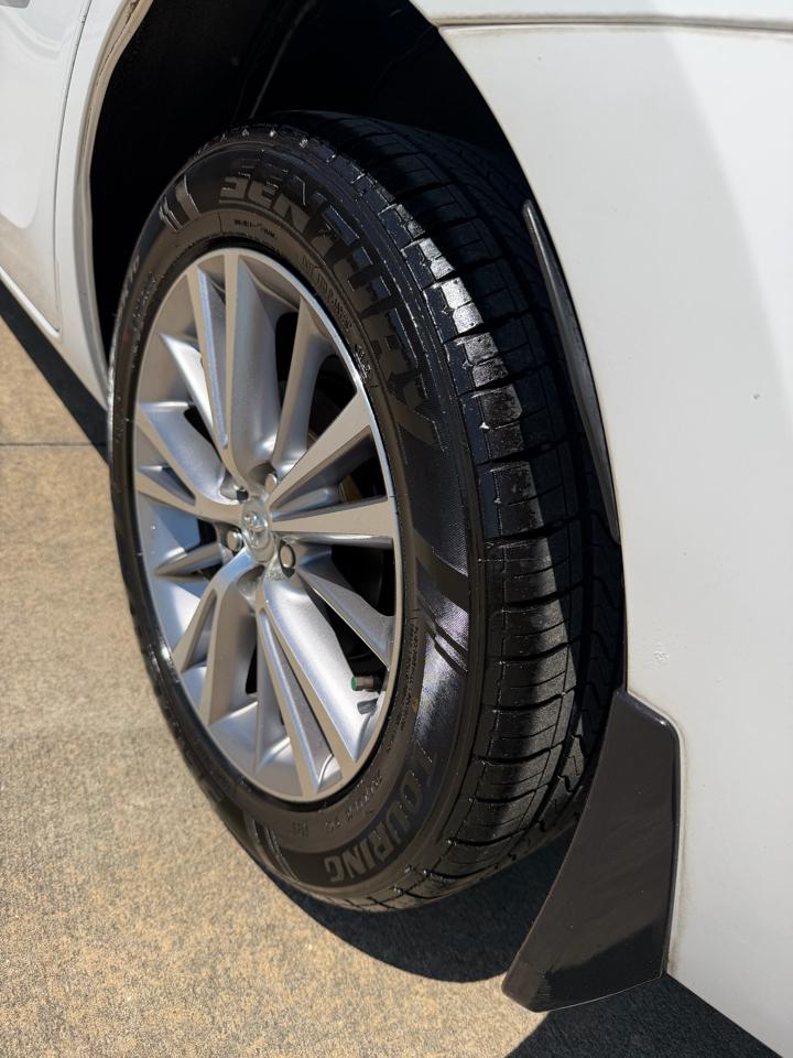 Toyota Corolla LE Premium 4D Sedan 2014