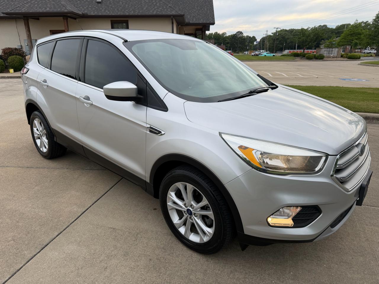 Ford Escape SE 4D SUV FWD 2017