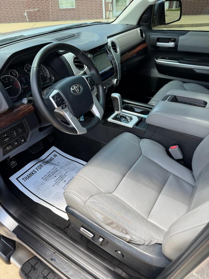Toyota Tundra Limited CrewMax 4WD 2017