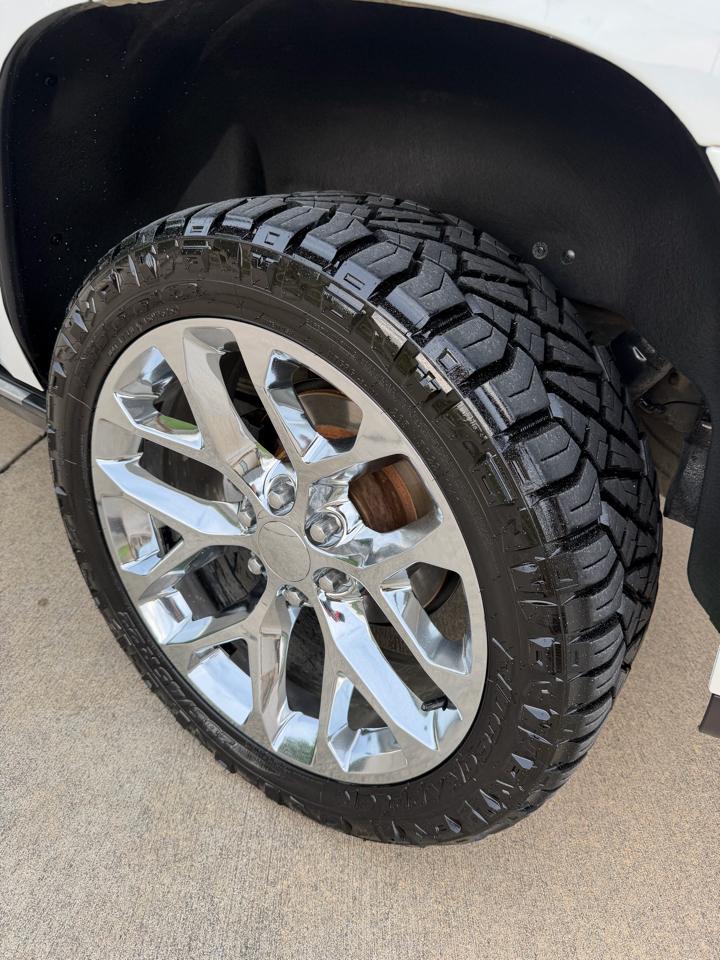 GMC Yukon Denali 4D SUV 4WD 2016