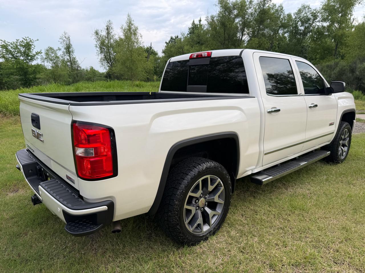 GMC Sierra 1500 SLT Crew Cab 4WD 2015