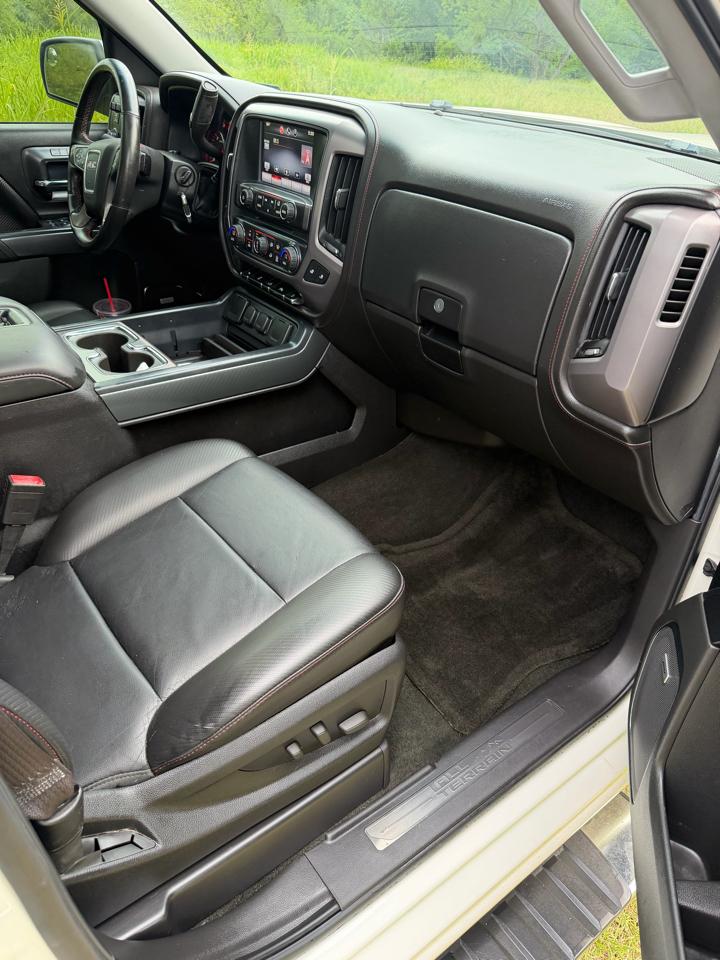 GMC Sierra 1500 SLT Crew Cab 4WD 2015