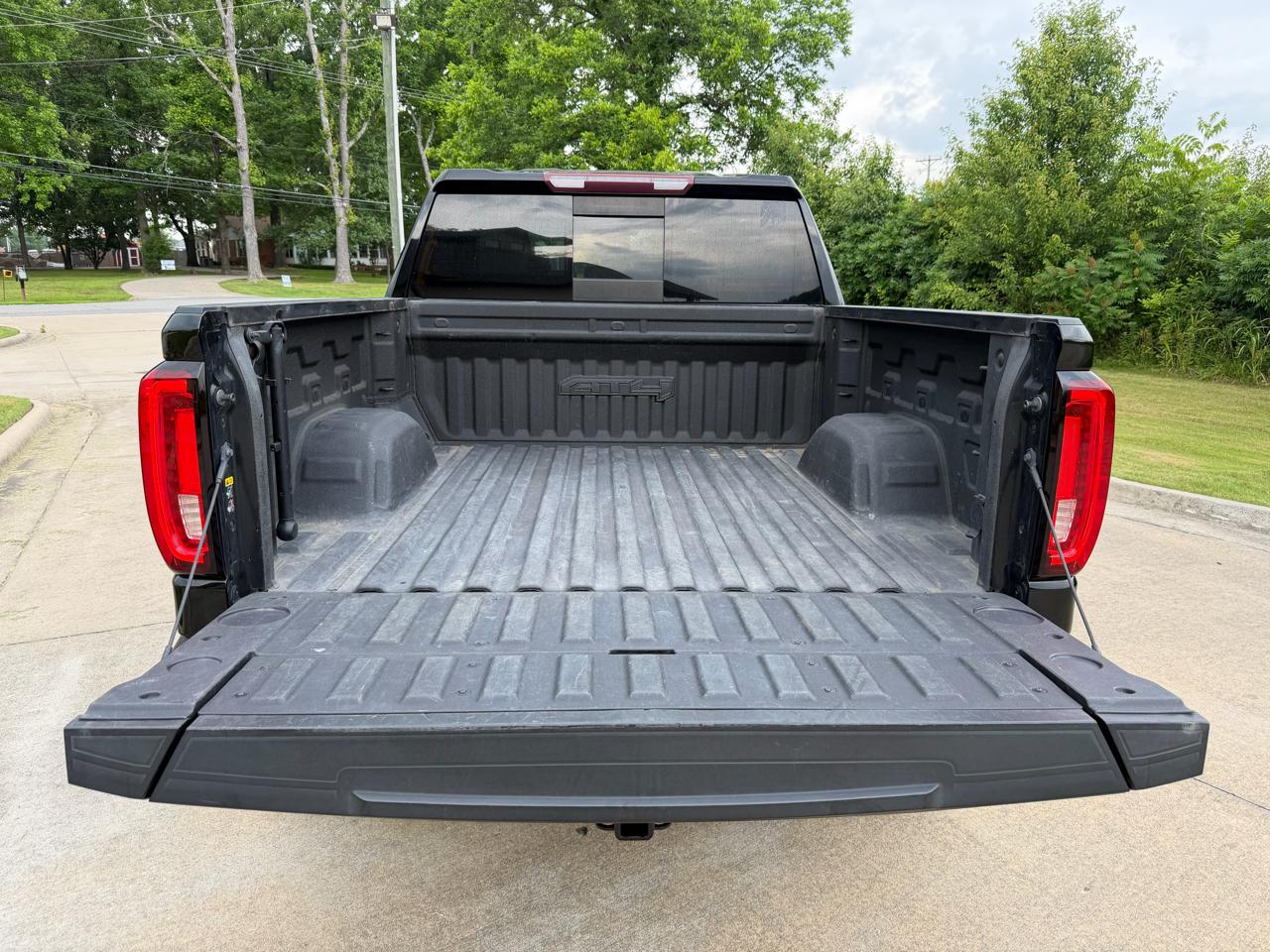 GMC Sierra 1500 AT4 Crew Cab 4WD 2020