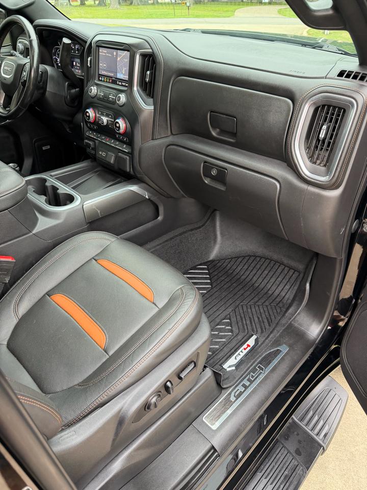 GMC Sierra 1500 AT4 Crew Cab 4WD 2020