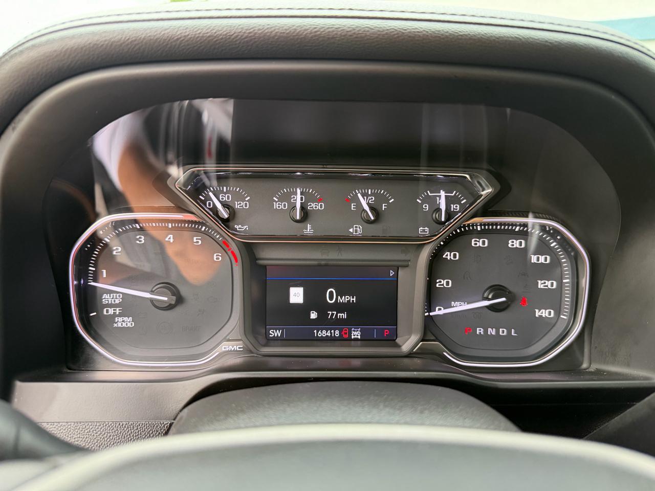 GMC Sierra 1500 AT4 Crew Cab 4WD 2020