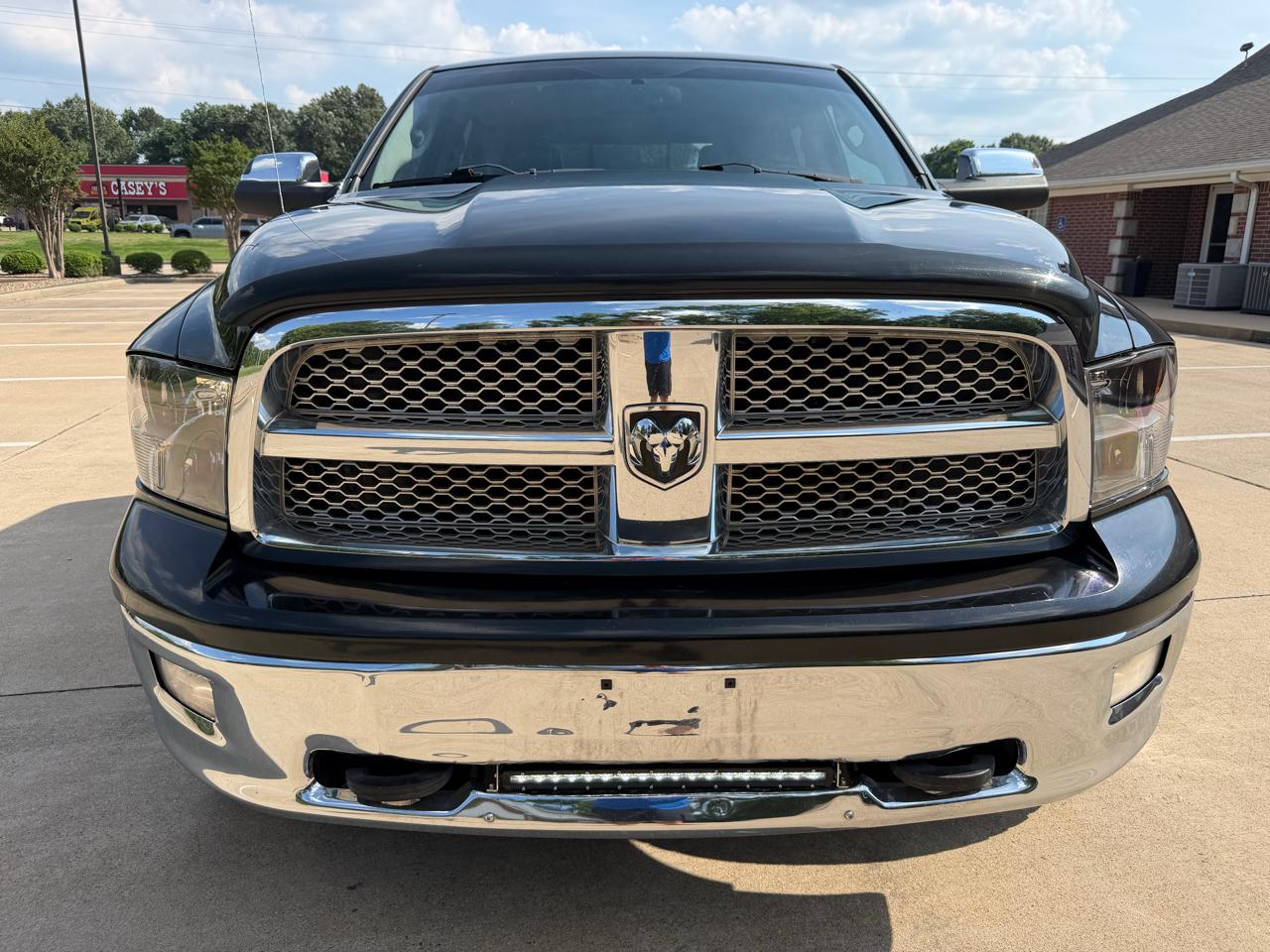 RAM 1500 Laramie Crew Cab 4WD 2012