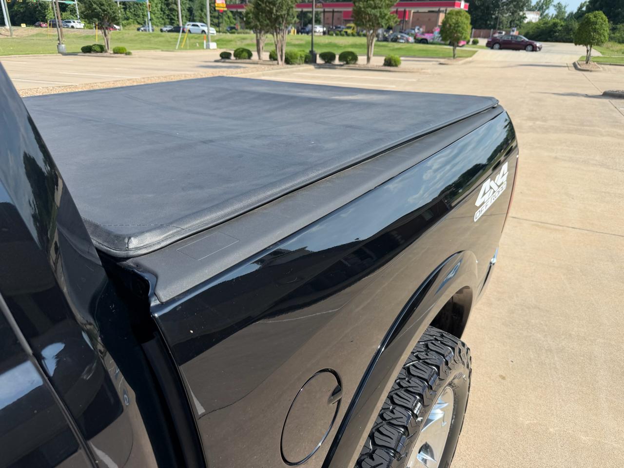 RAM 1500 Laramie Crew Cab 4WD 2012