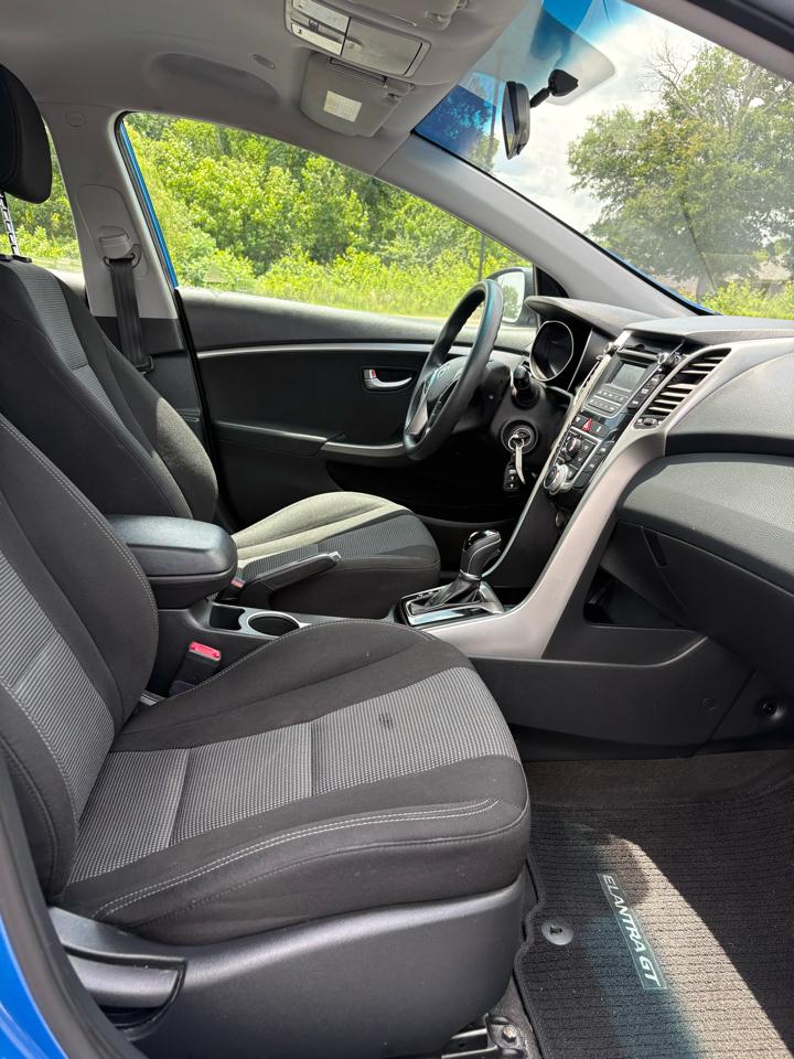 Hyundai Elantra GT A/T 2017