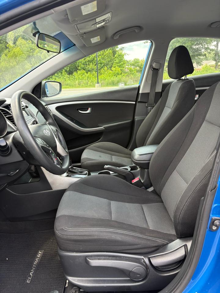 Hyundai Elantra GT A/T 2017