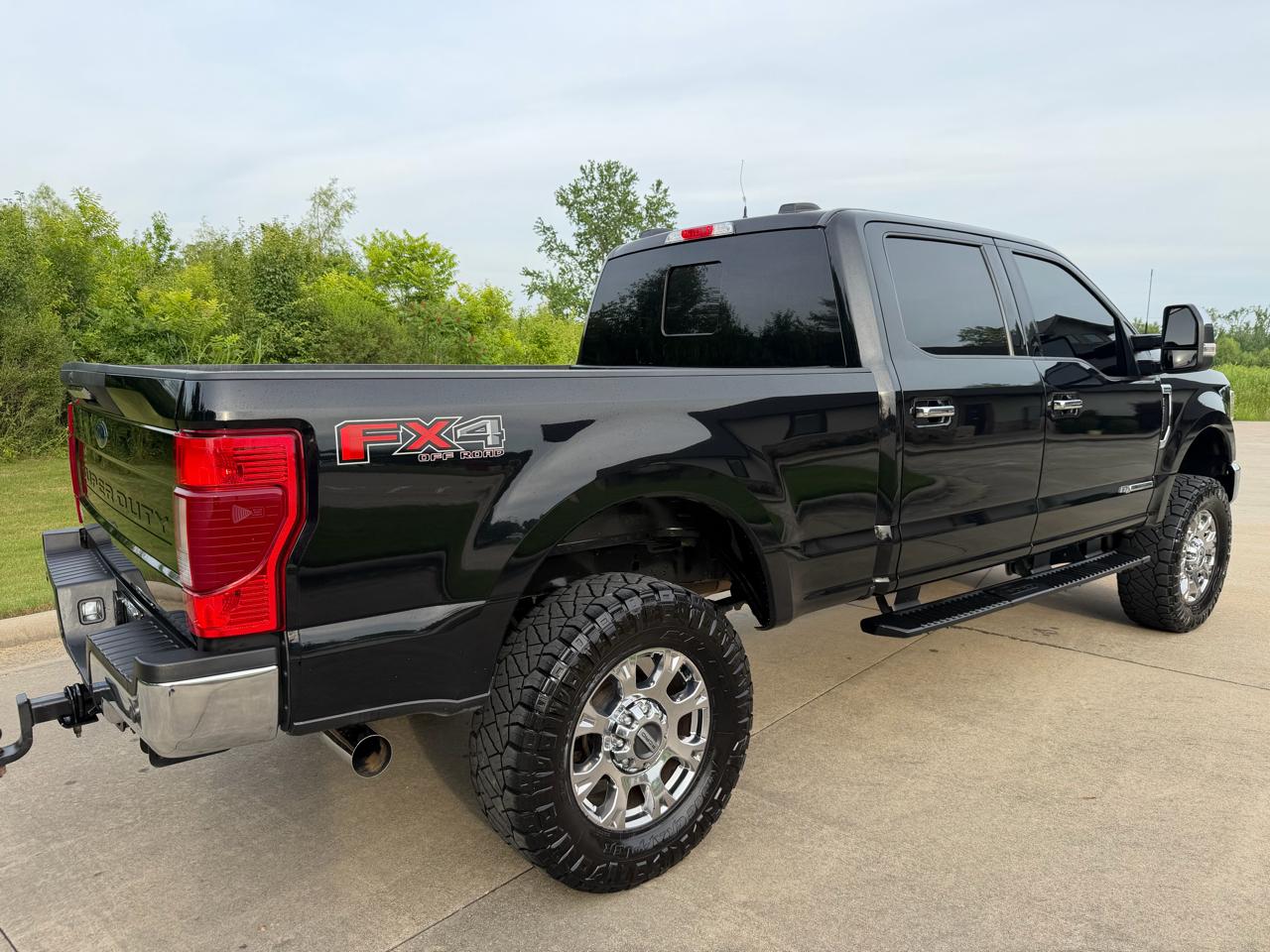 Ford F250SD Lariat Crew Cab 4WD 2021