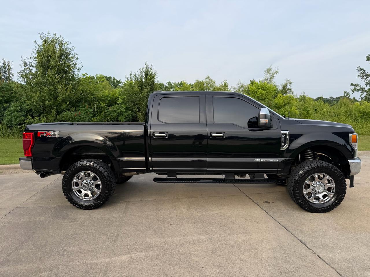 Ford F250SD Lariat Crew Cab 4WD 2021