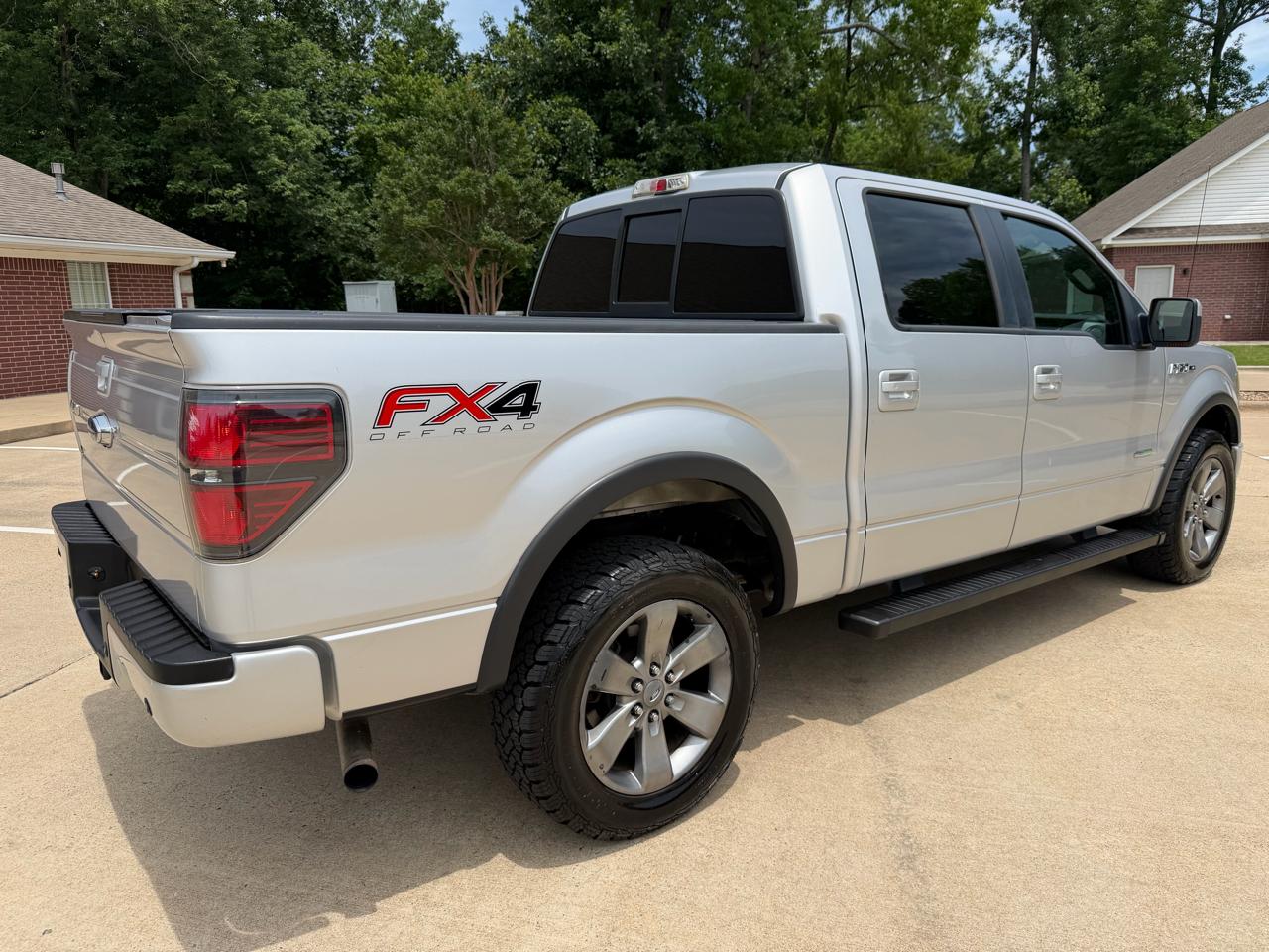 Ford F-150 FX4 SuperCrew 4WD 2012