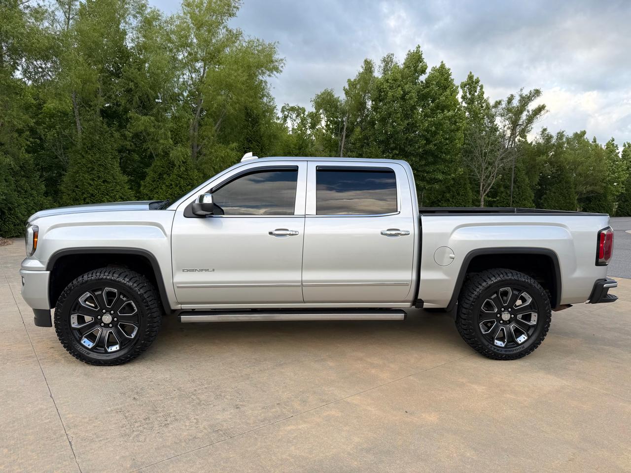 GMC Sierra 1500 Denali Crew Cab Long Box 4WD 2018