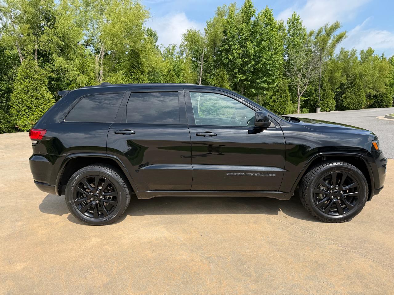 Jeep Grand Cherokee Laredo 2WD 2017