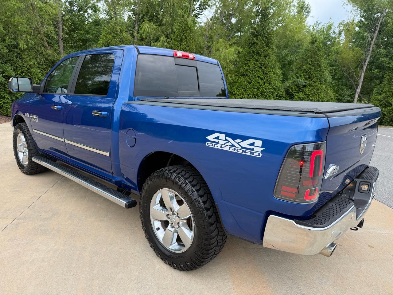 RAM 1500 Big Horn Crew Cab 4WD 2017