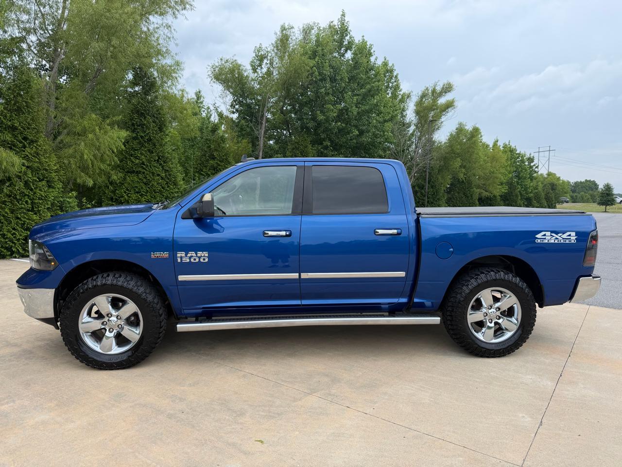 RAM 1500 Big Horn Crew Cab 4WD 2017