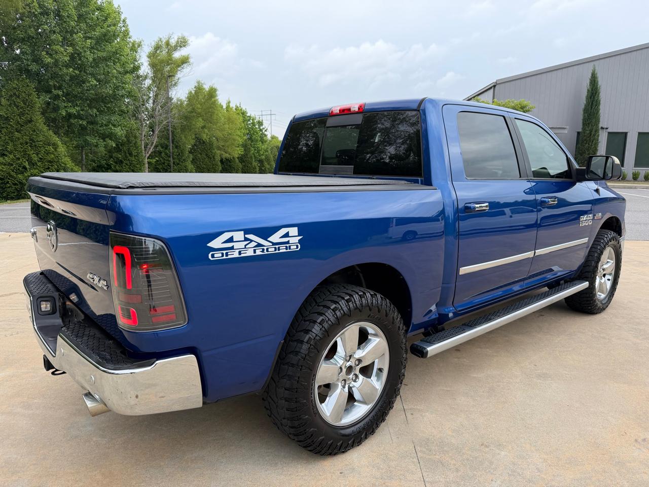 RAM 1500 Big Horn Crew Cab 4WD 2017