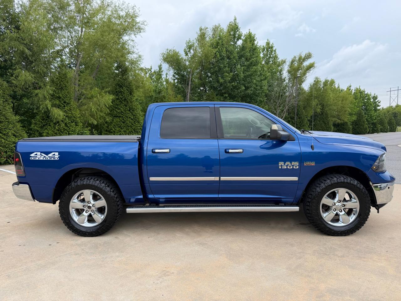 RAM 1500 Big Horn Crew Cab 4WD 2017