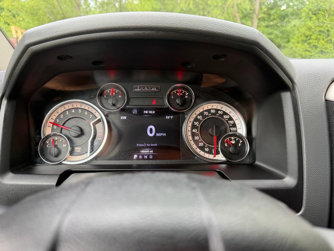 RAM 1500 Big Horn Crew Cab 4WD 2017