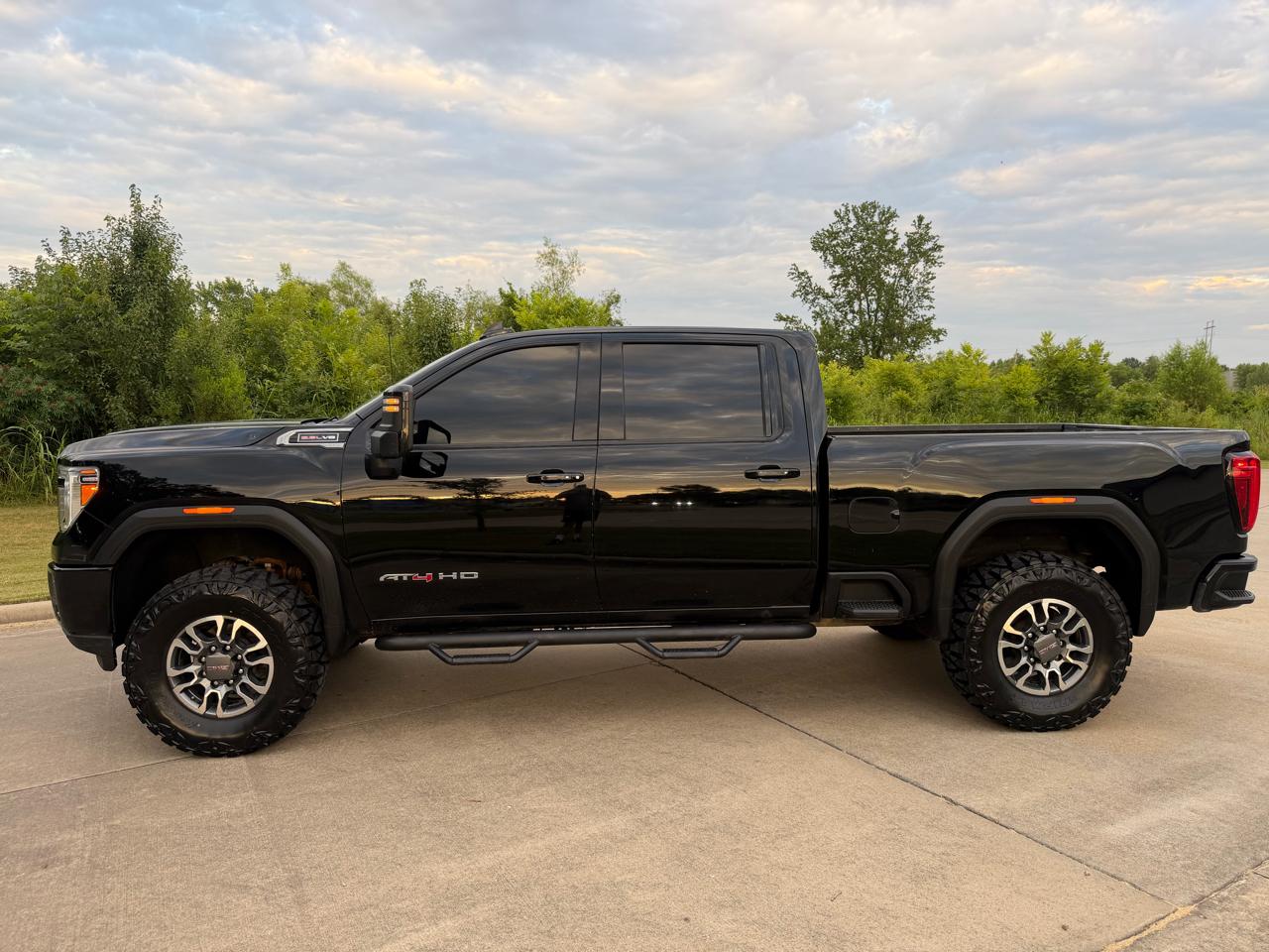 GMC Sierra 3500 AT4 Crew Cab 4WD SWB SRW 2022