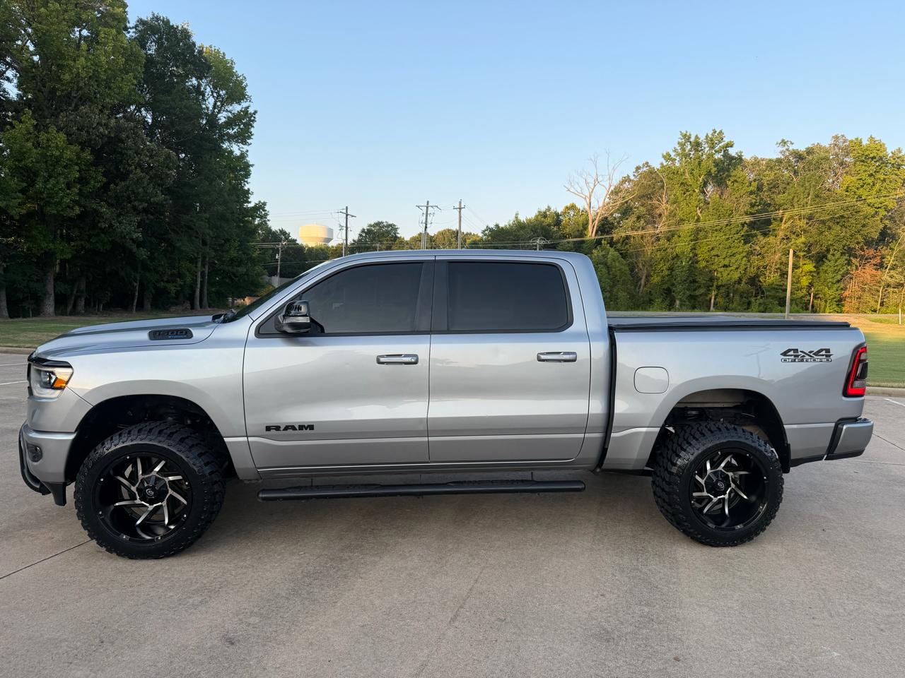 RAM 1500 Big Horn Crew Cab SWB 4WD 2021