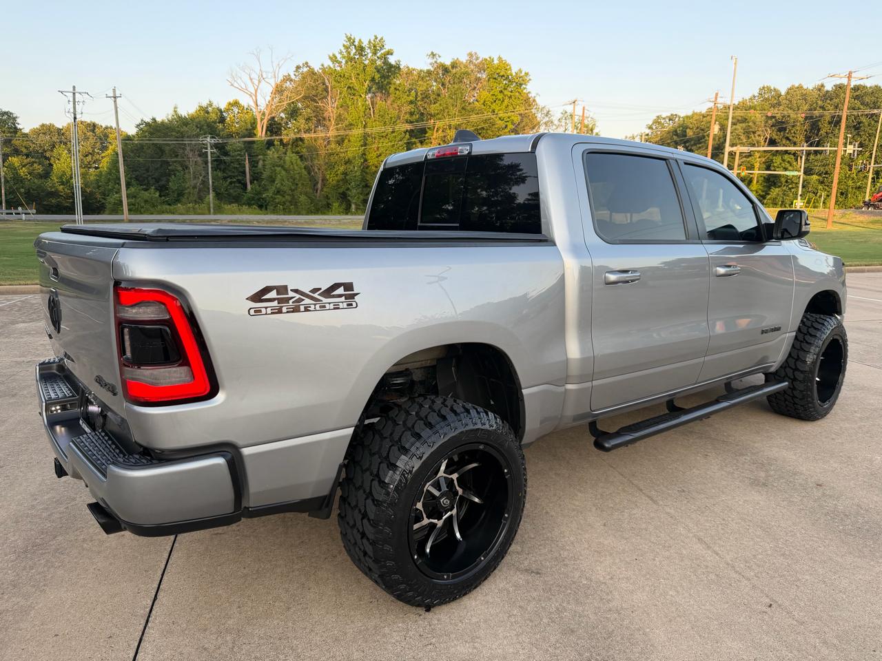RAM 1500 Big Horn Crew Cab SWB 4WD 2021