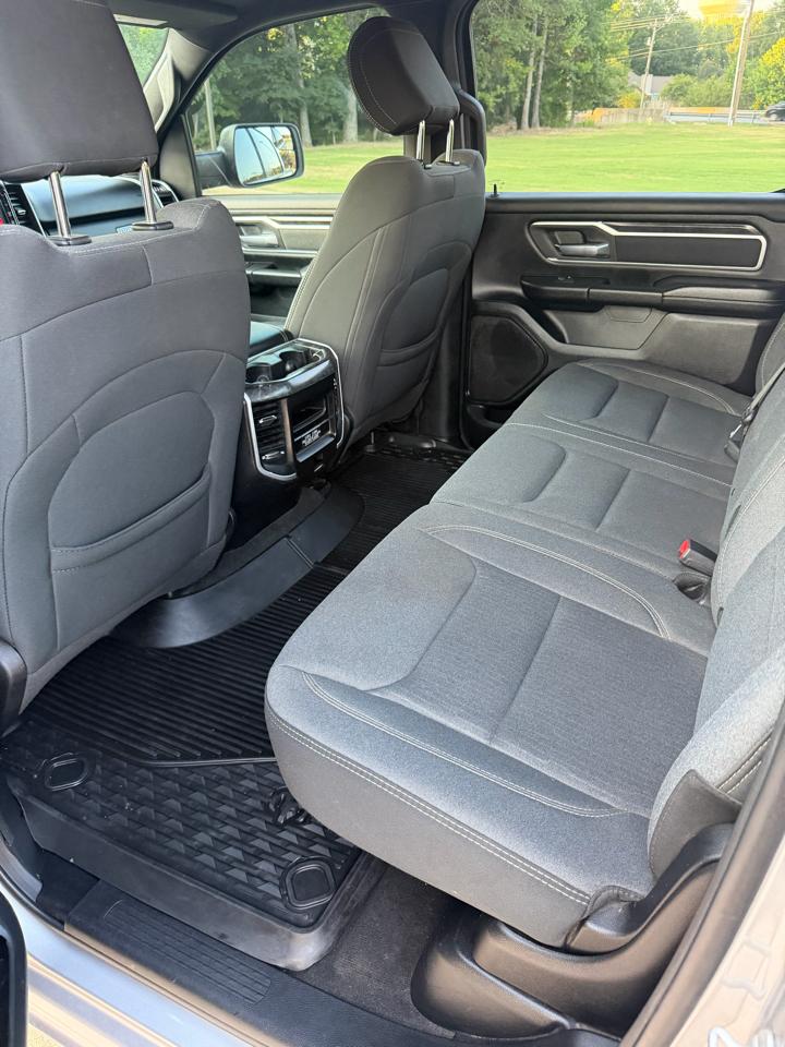 RAM 1500 Big Horn Crew Cab SWB 4WD 2021