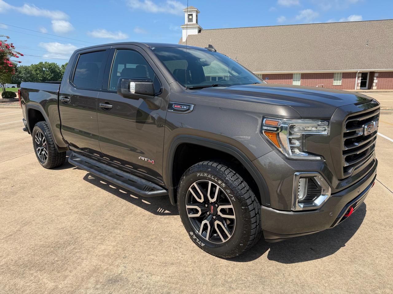 GMC Sierra 1500 AT4 Crew Cab Short Box 4WD 2020