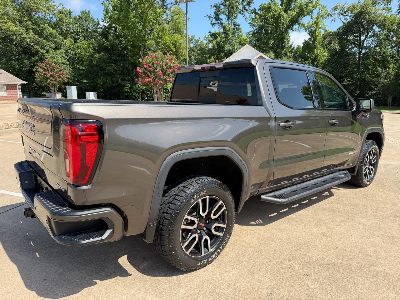GMC Sierra 1500 AT4 Crew Cab Short Box 4WD 2020