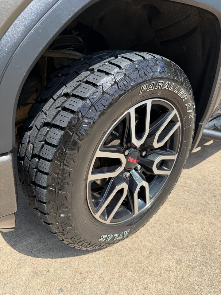 GMC Sierra 1500 AT4 Crew Cab Short Box 4WD 2020