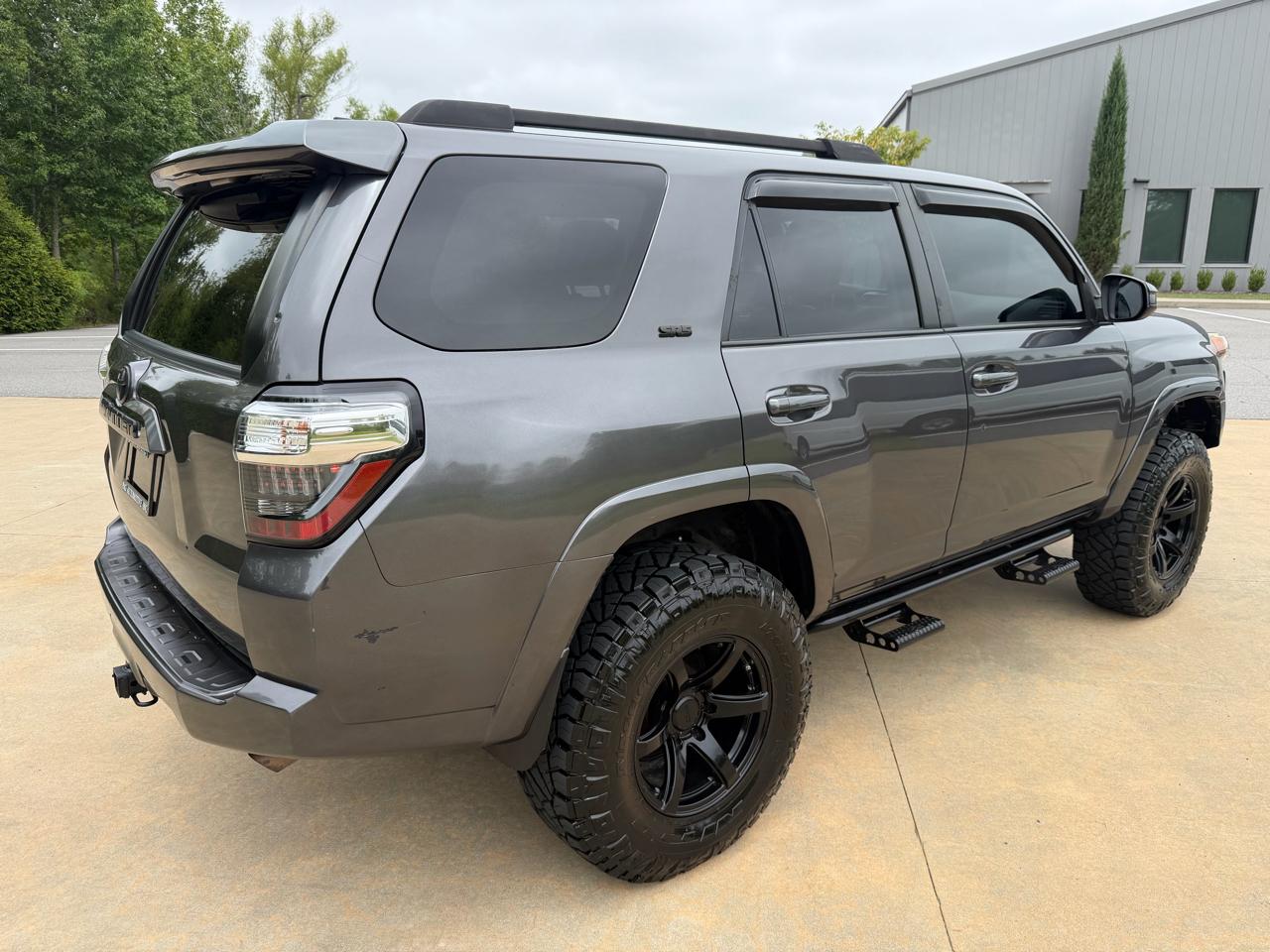 Toyota 4Runner SR5 V6 4WD 2016