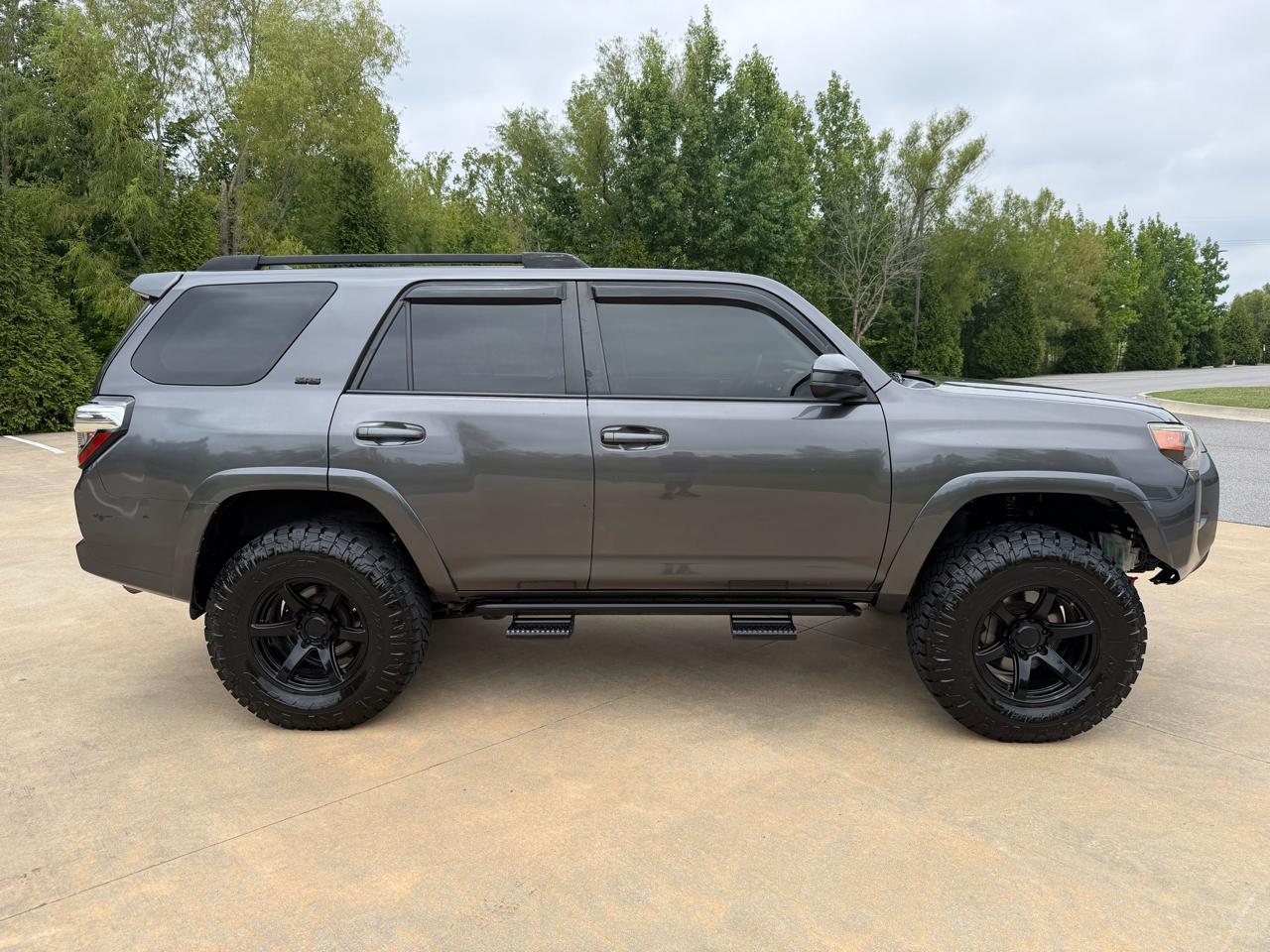 Toyota 4Runner SR5 V6 4WD 2016