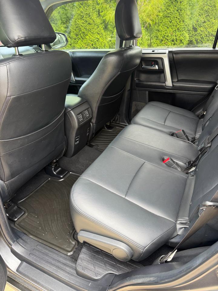 Toyota 4Runner SR5 V6 4WD 2016
