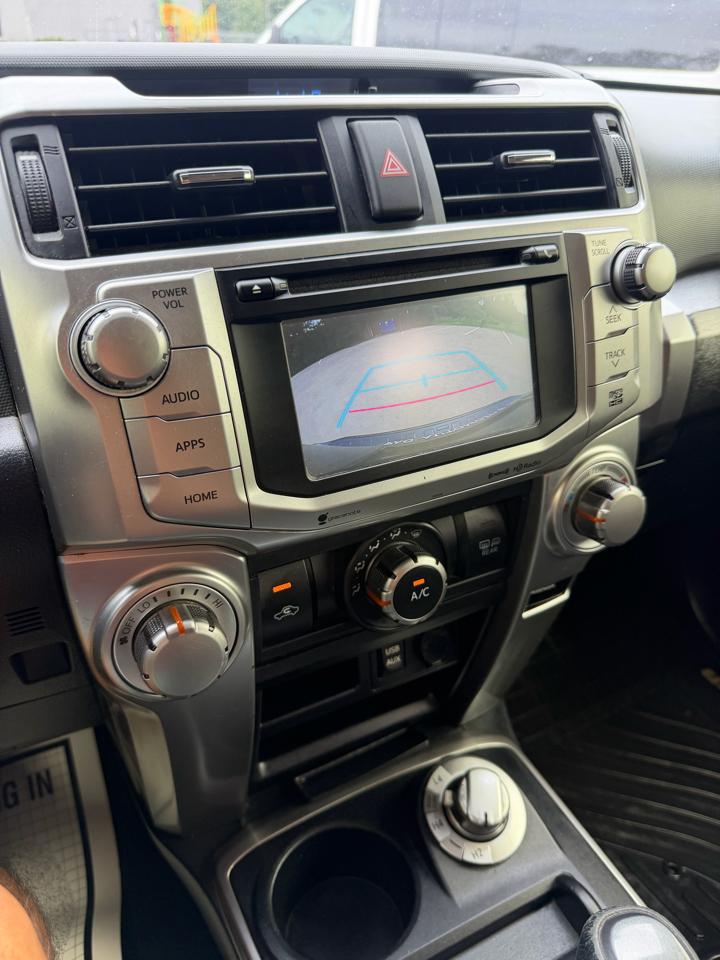 Toyota 4Runner SR5 V6 4WD 2016