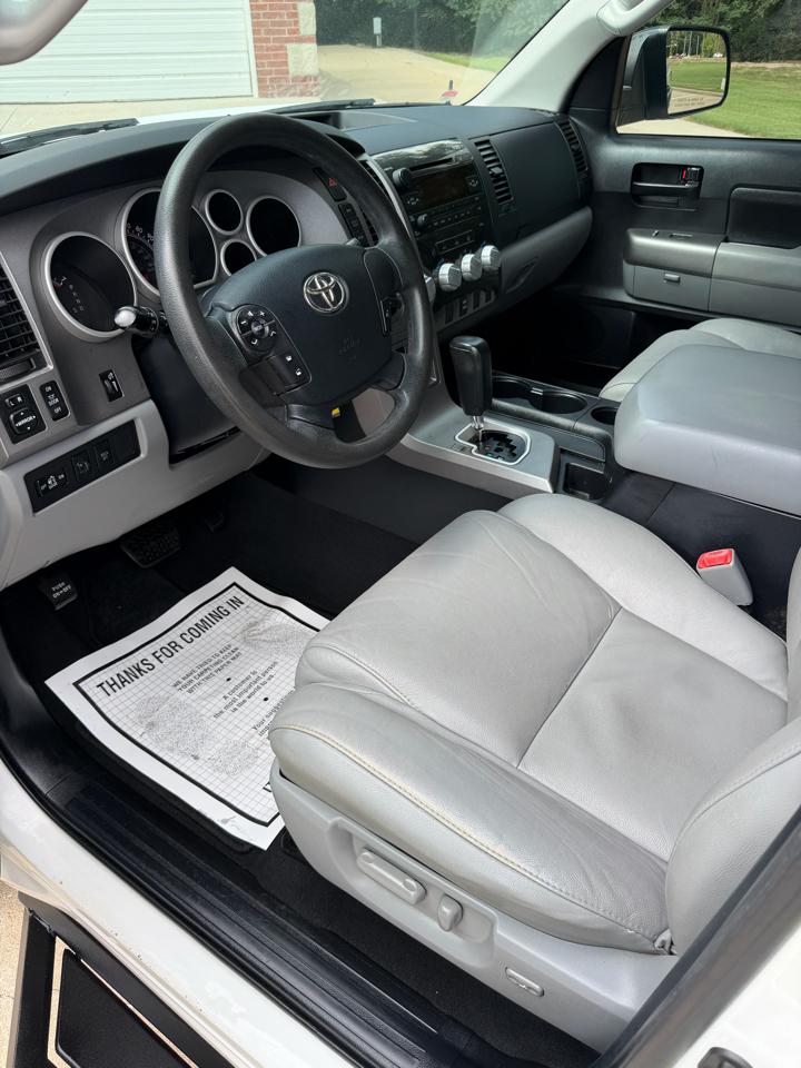 Toyota Tundra SR5 5.7L V8 CrewMax 4WD 2012