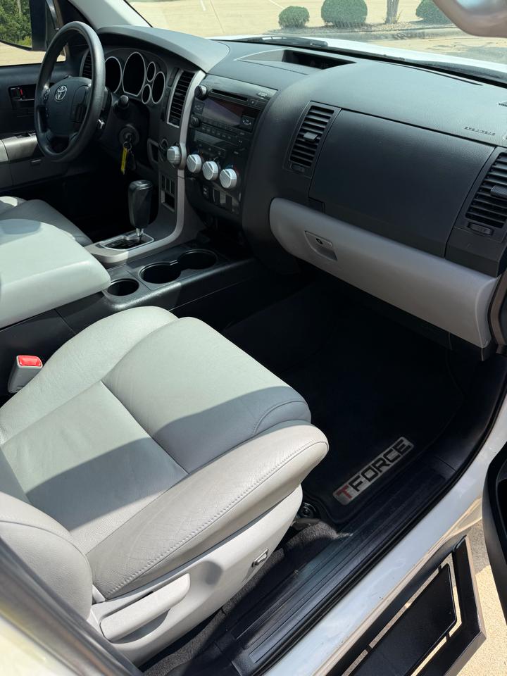 Toyota Tundra SR5 5.7L V8 CrewMax 4WD 2012