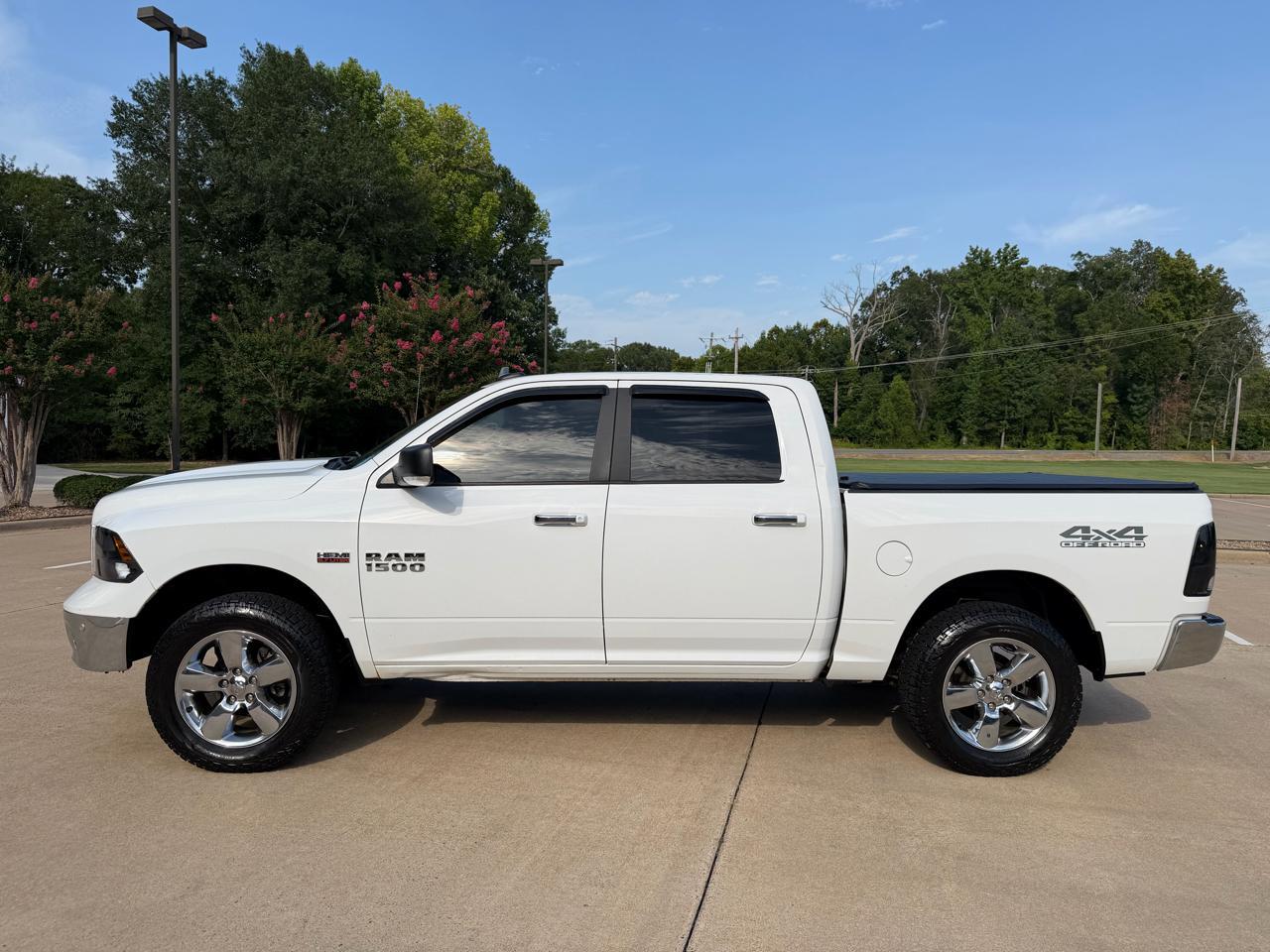 RAM 1500 Big Horn Crew Cab 4WD 2018