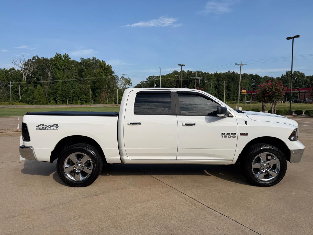 RAM 1500 Big Horn Crew Cab 4WD 2018