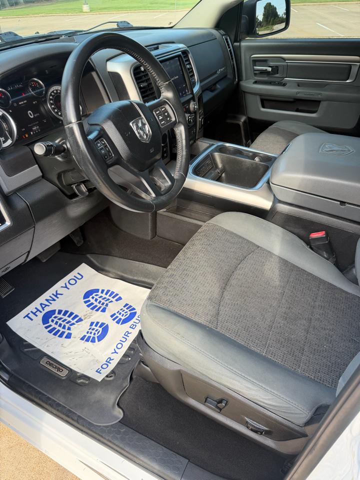 RAM 1500 Big Horn Crew Cab 4WD 2018