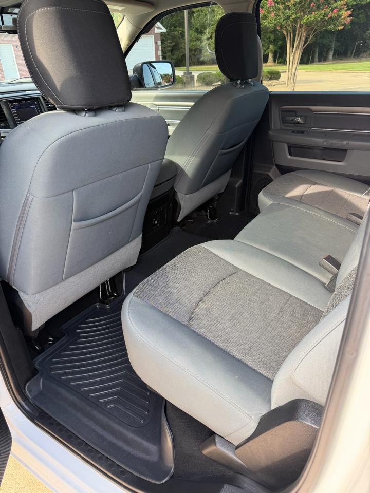 RAM 1500 Big Horn Crew Cab 4WD 2018