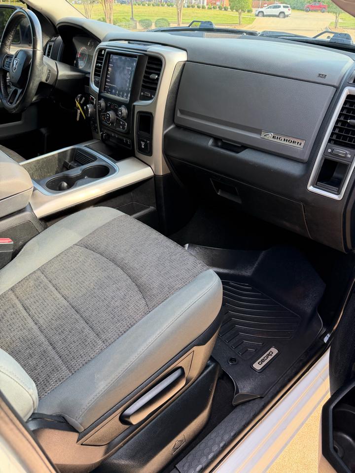 RAM 1500 Big Horn Crew Cab 4WD 2018