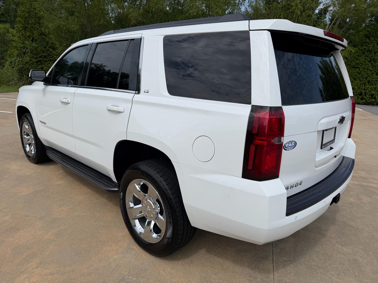 Chevrolet Tahoe LS 4D SUV RWD 2016